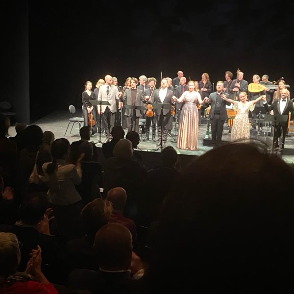 Flavio standing ovations B